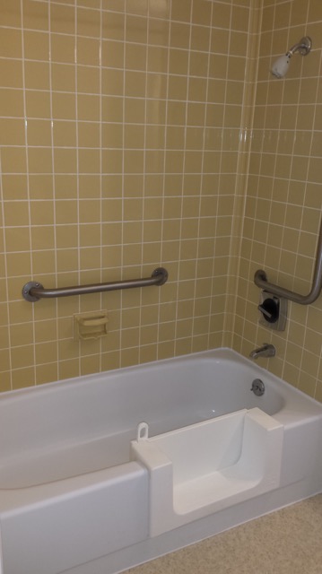 Accessible One Bedroom Apartment Bathroom Tub