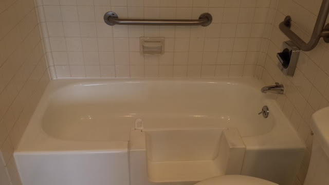 Senior One Bedroom Apartment Bathroom Tub