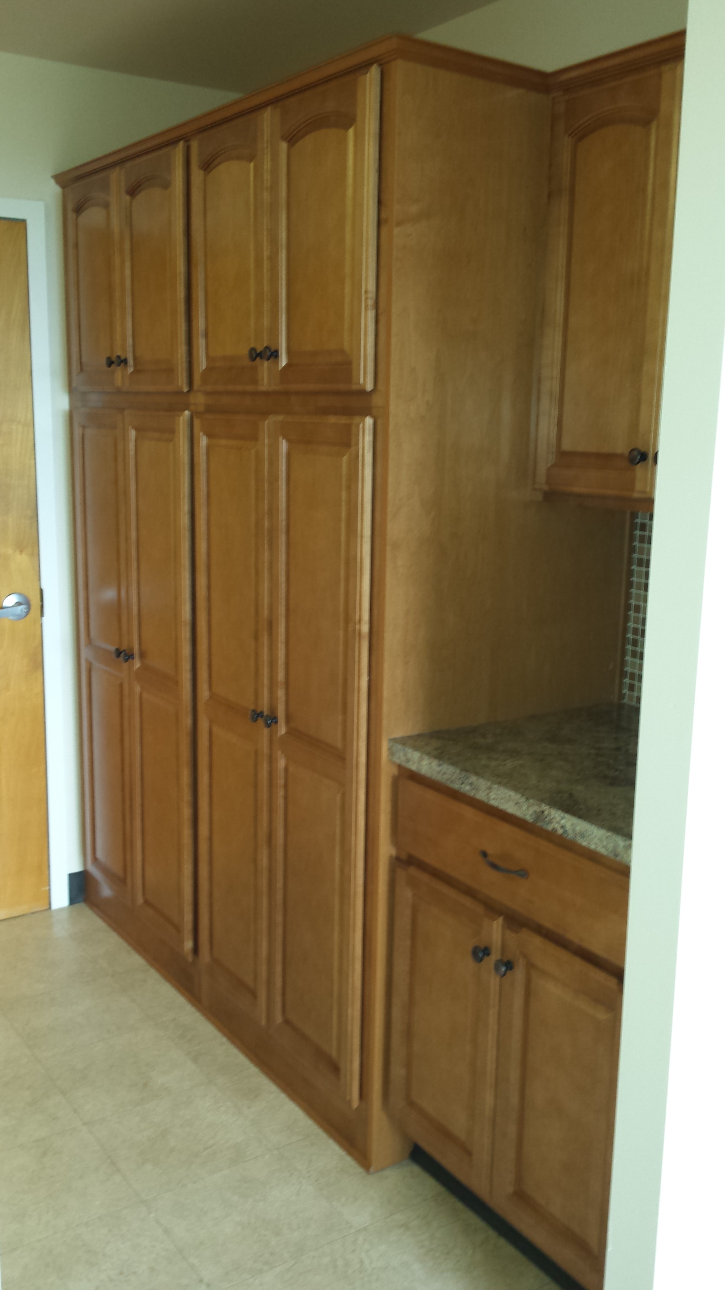 Senior One Bedroom Apartment Kitchen Cabinet